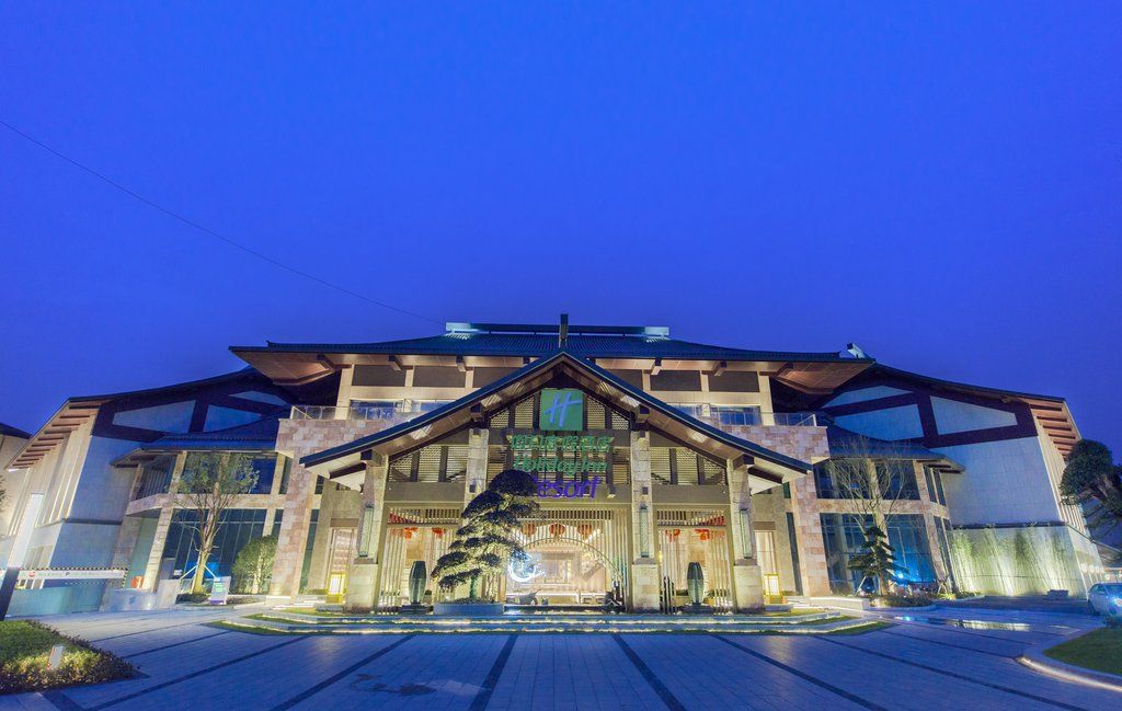 Holiday Inn Resort Yichun Mingyue Mountain By Ihg Exteriör bild